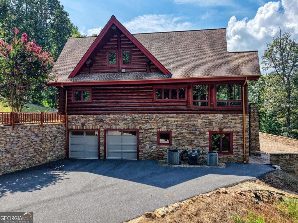 Blairsville, Georgia, 30512, United States, 4 Bedrooms Bedrooms, ,6 BathroomsBathrooms,Residential,Active,1936094