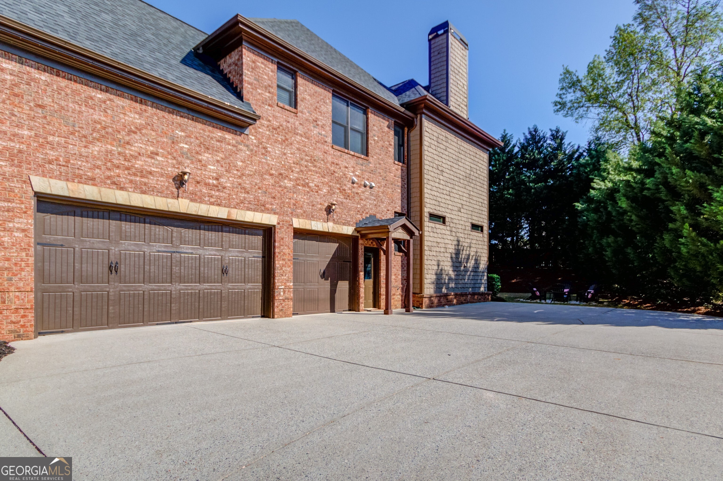 Cumming, Georgia, 30040, United States, 6 Bedrooms Bedrooms, ,7 BathroomsBathrooms,Residential,Active,1898201