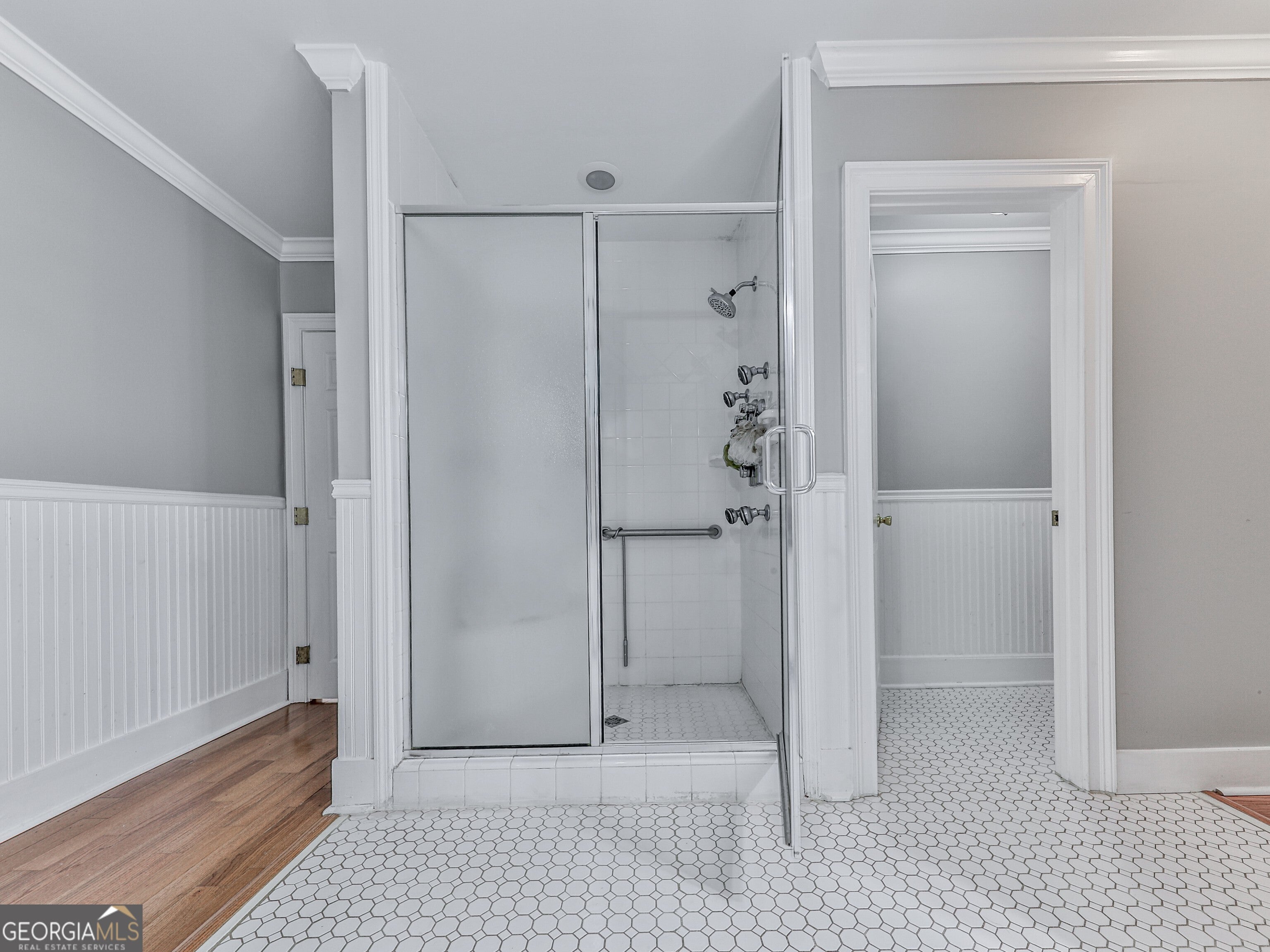 Atlanta, Georgia, 30305, United States, 5 Bedrooms Bedrooms, ,6 BathroomsBathrooms,Residential,Active,1988420