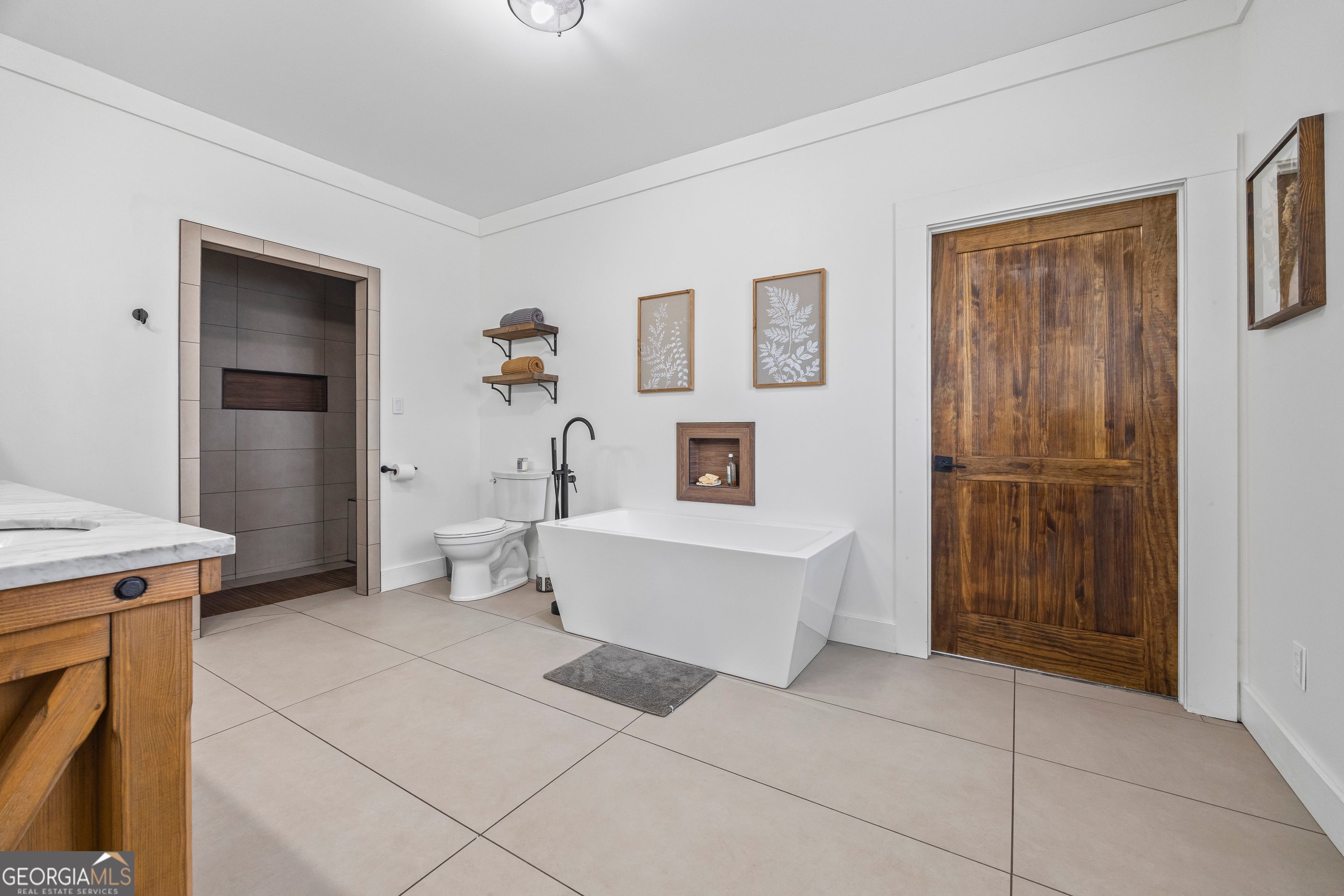 Hartwell, Georgia, 30643, United States, 6 Bedrooms Bedrooms, ,6 BathroomsBathrooms,Residential,Active,2011216