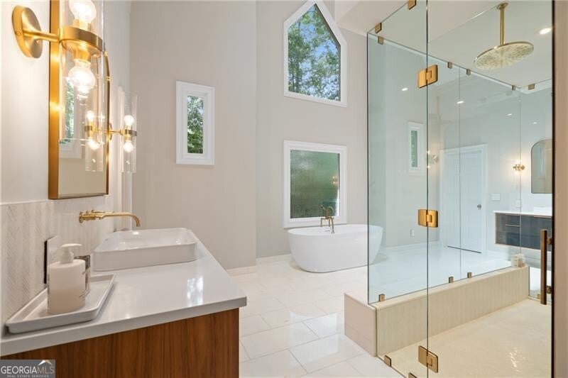 Johns Creek, Georgia, 30022, United States, 6 Bedrooms Bedrooms, ,5 BathroomsBathrooms,Residential,Active,1943817