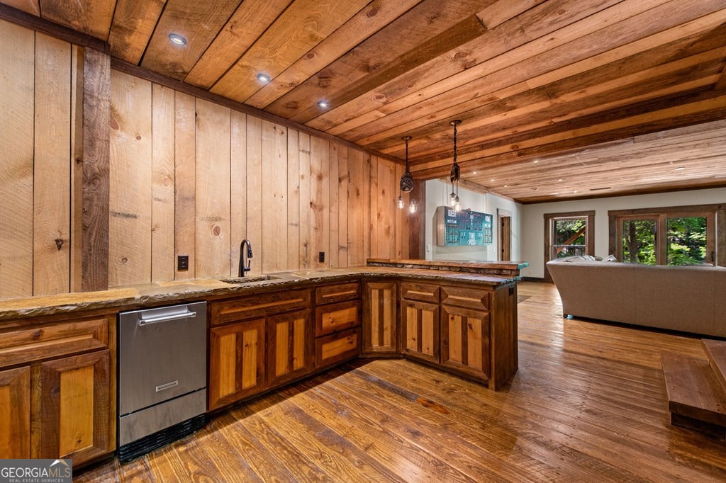 Cherry Log, Georgia, 30522, United States, 5 Bedrooms Bedrooms, ,5 BathroomsBathrooms,Residential,Active,2045694