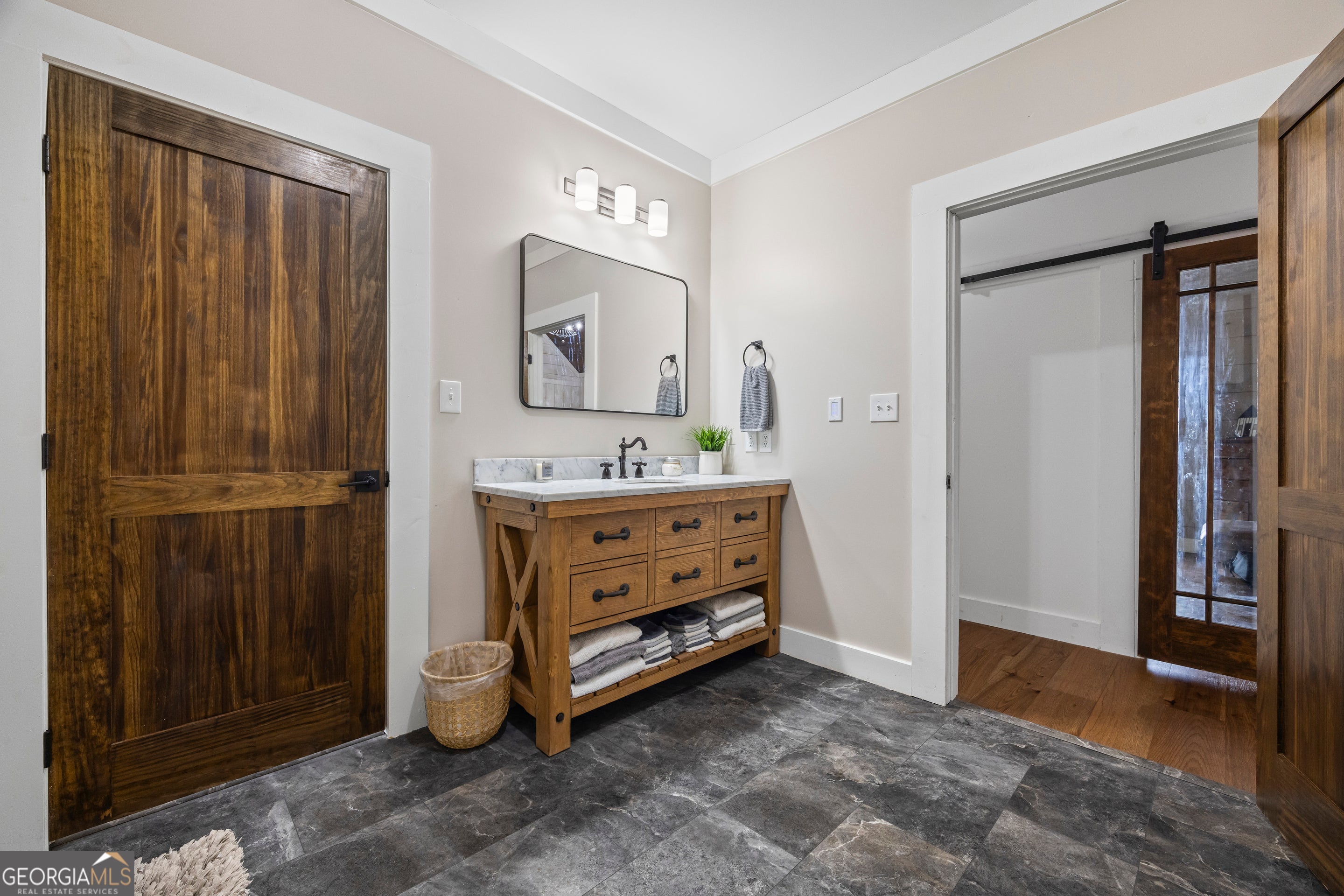 Hartwell, Georgia, 30643, United States, 6 Bedrooms Bedrooms, ,6 BathroomsBathrooms,Residential,Active,2011216