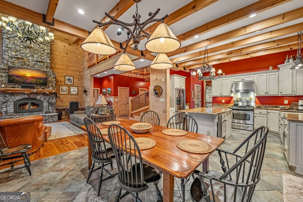 Morganton, Georgia, 30560, United States, 4 Bedrooms Bedrooms, ,5 BathroomsBathrooms,Residential,Active,1953363