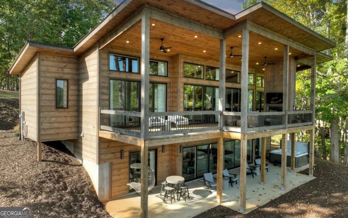 Morganton, Georgia, 30560, United States, 3 Bedrooms Bedrooms, ,4 BathroomsBathrooms,Residential,Active,2010579