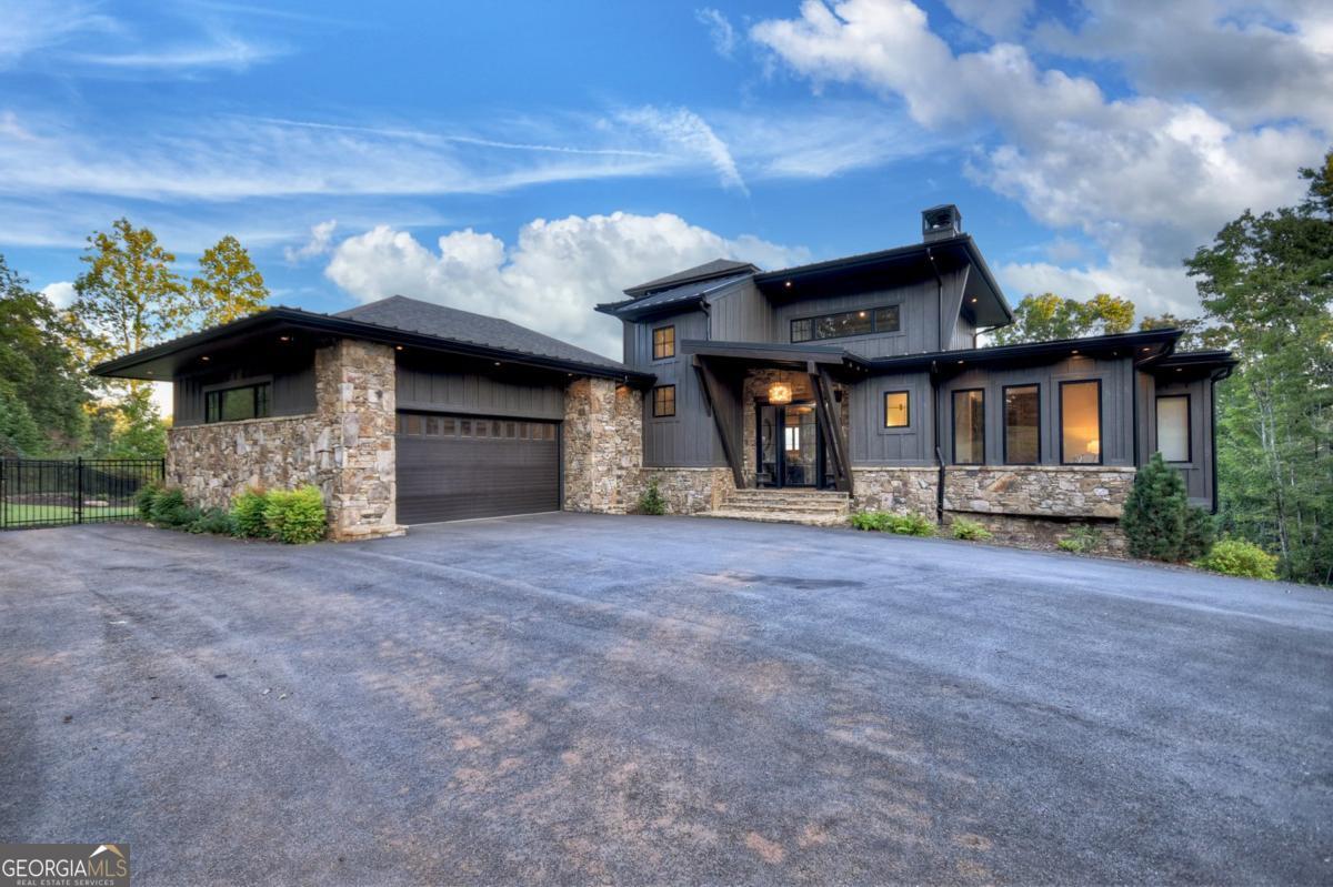 Blue Ridge, Georgia, 30513, United States, 5 Bedrooms Bedrooms, ,5 BathroomsBathrooms,Residential,Active,2003557