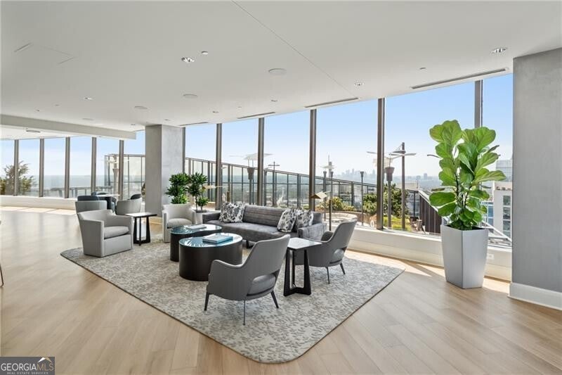 Atlanta, Georgia, 30326, United States, 2 Bedrooms Bedrooms, ,3 BathroomsBathrooms,Residential,Active,1945461