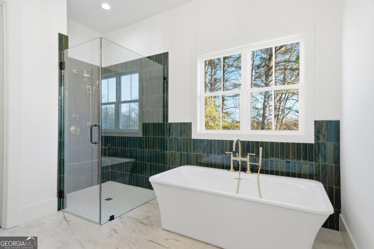 Canton, Georgia, 30115, United States, 5 Bedrooms Bedrooms, ,4 BathroomsBathrooms,Residential,Active,2002329