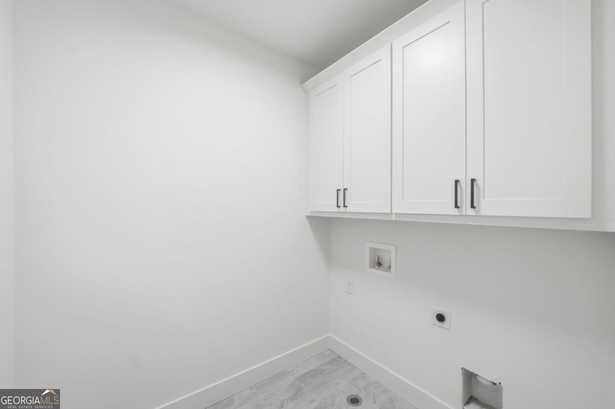 Canton, Georgia, 30115, United States, 5 Bedrooms Bedrooms, ,4 BathroomsBathrooms,Residential,Active,2002329