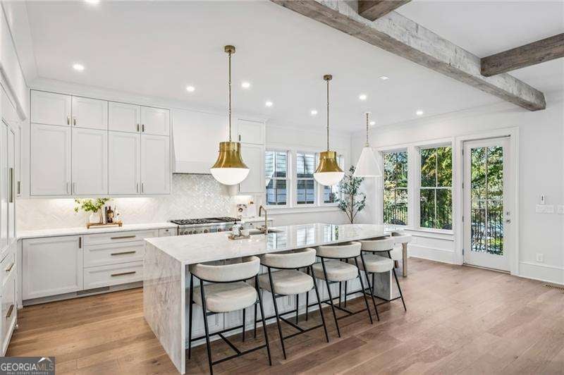 Atlanta, Georgia, 30306, United States, 6 Bedrooms Bedrooms, ,7 BathroomsBathrooms,Residential,Active,1994977