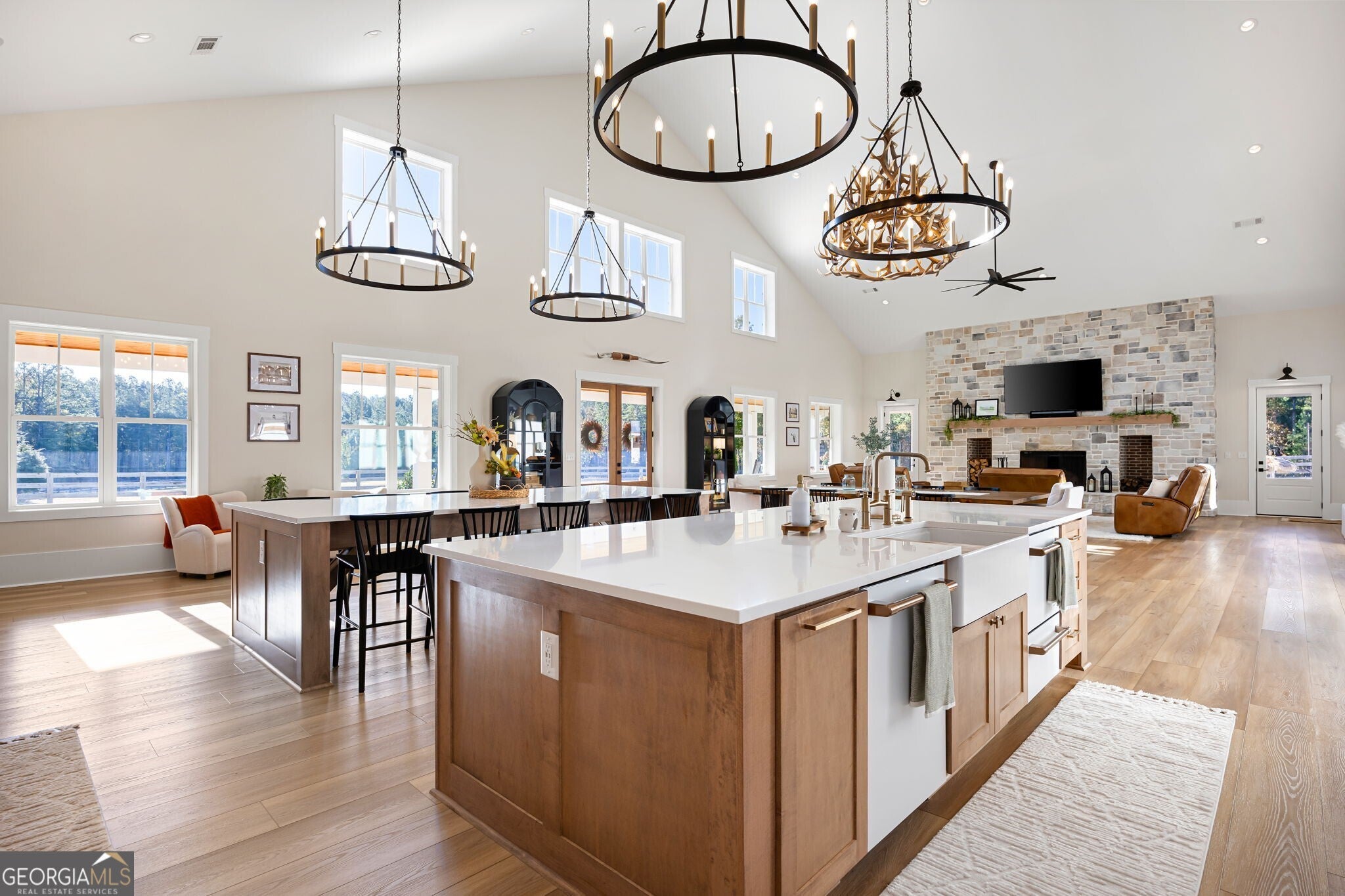 Rydal, Georgia, 30171, United States, 5 Bedrooms Bedrooms, ,5 BathroomsBathrooms,Residential,Active,1987251