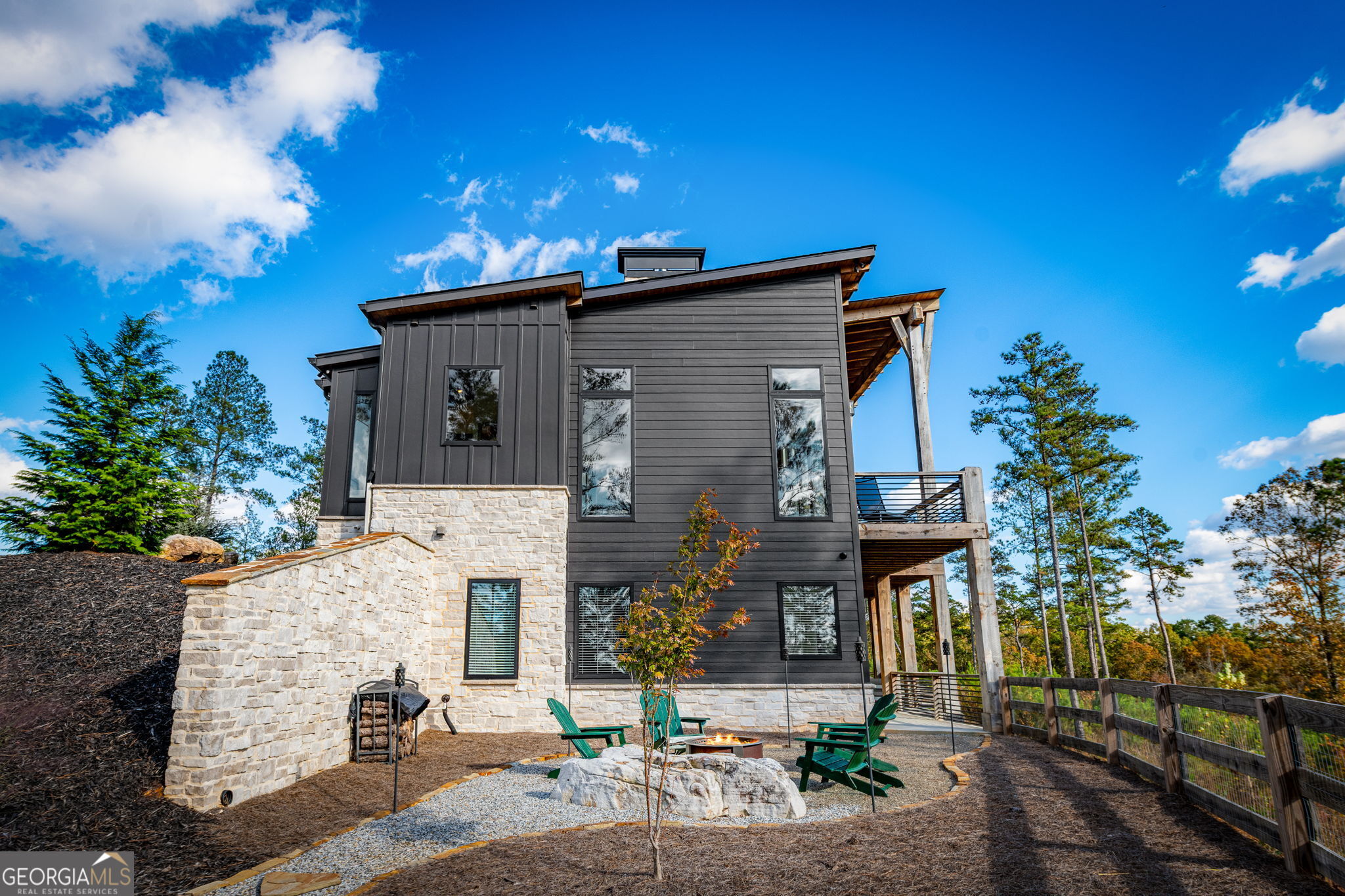 Ellijay, Georgia, 30540, United States, 4 Bedrooms Bedrooms, ,3 BathroomsBathrooms,Residential,Active,1986866