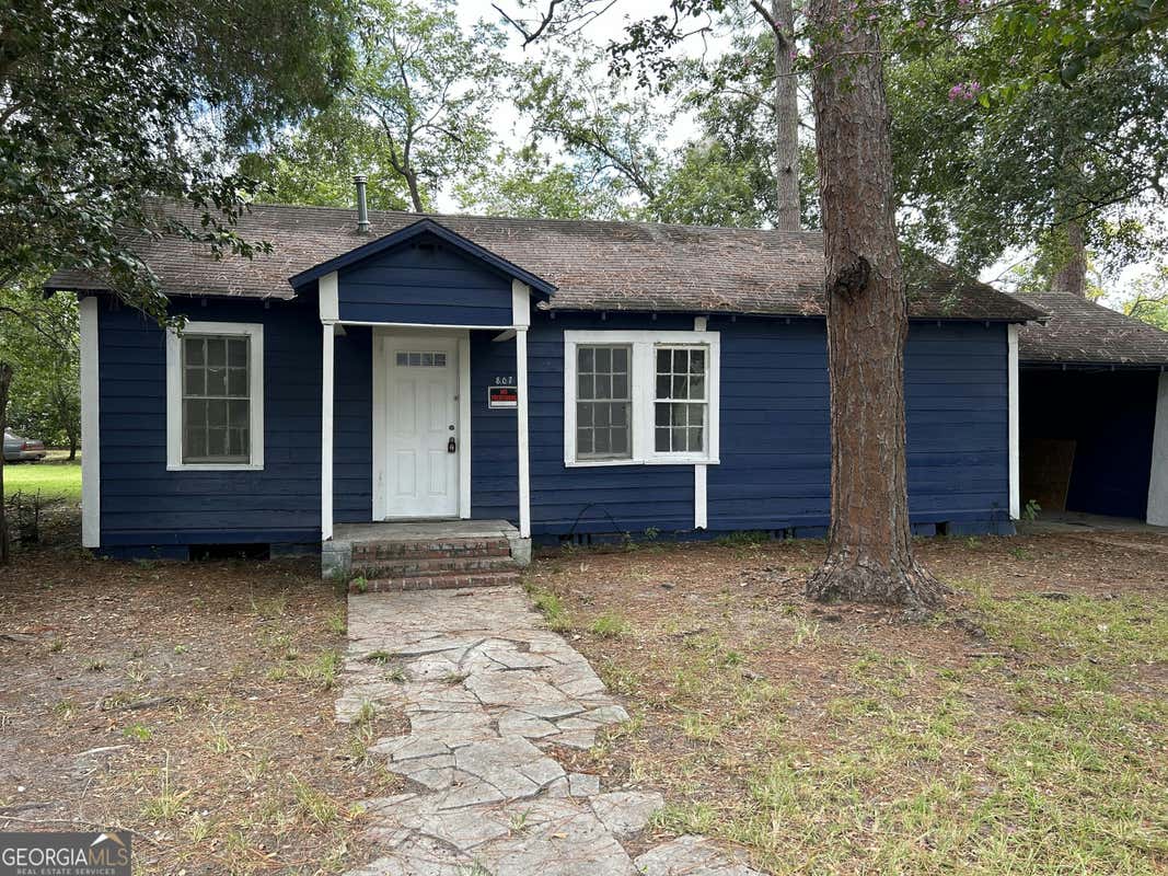 807 MYRTLE ST, VALDOSTA, GA 31601, photo 1 of 7