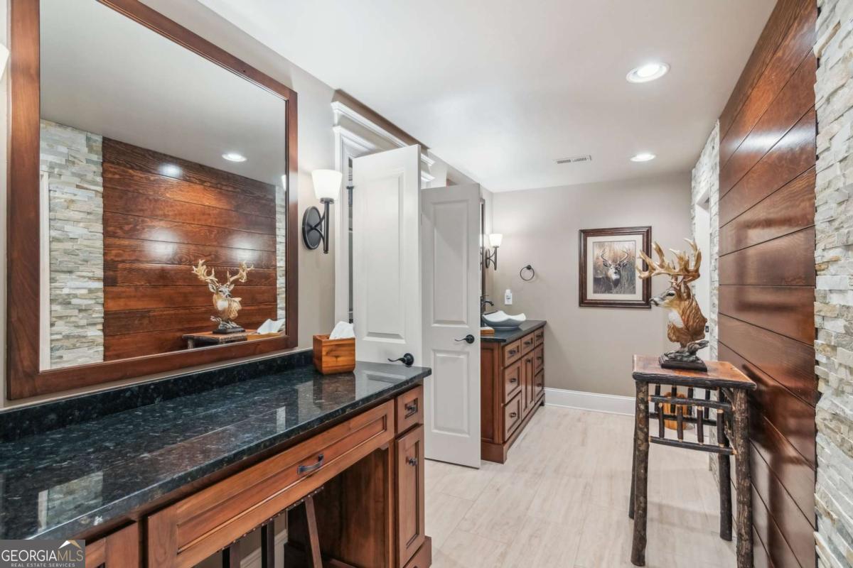 Big Canoe, Georgia, 30143, United States, 5 Bedrooms Bedrooms, ,6 BathroomsBathrooms,Residential,Active,1997550