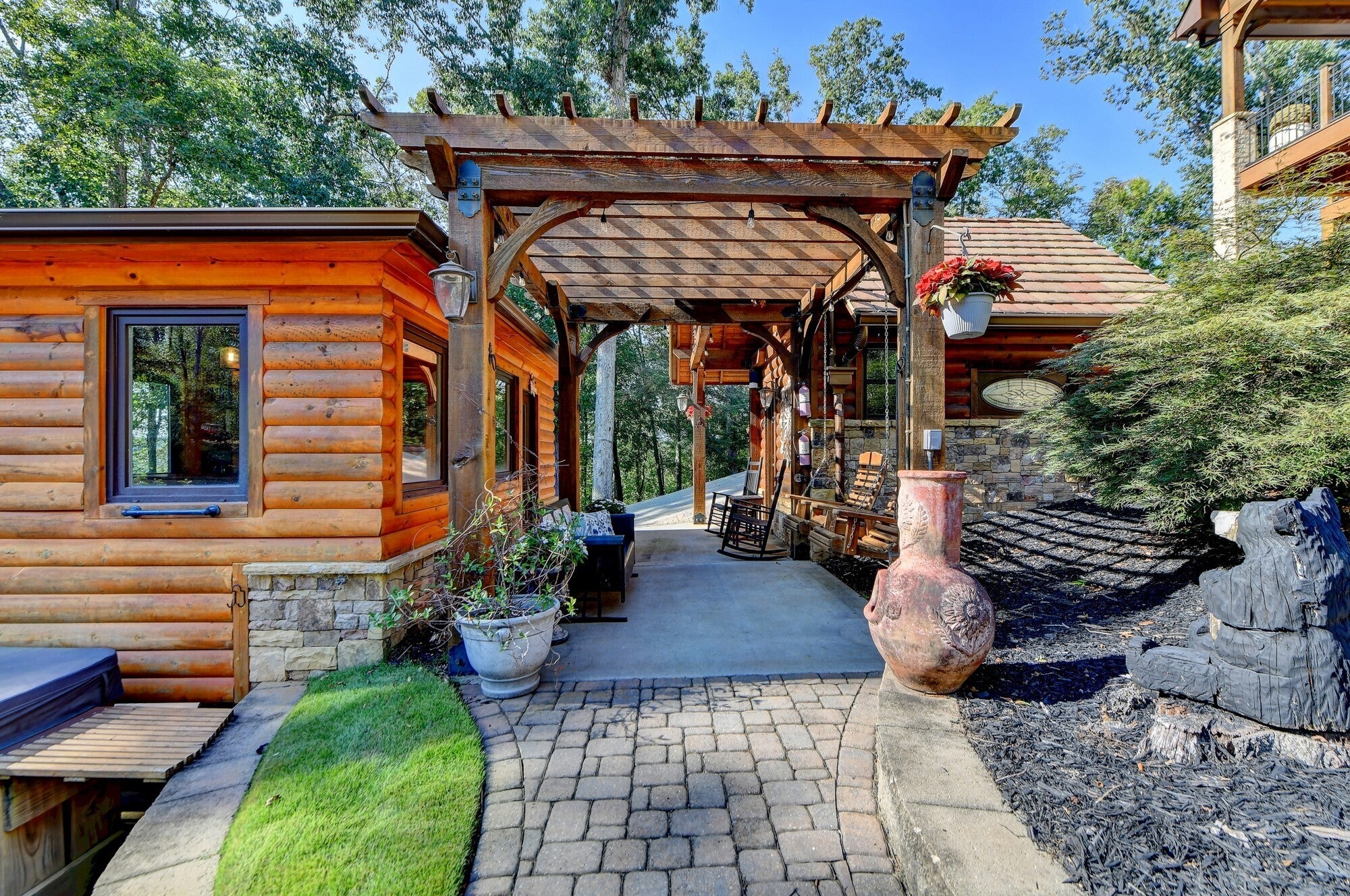 Hoschton, Georgia, 30548, United States, ,Residential,Pending,1702571