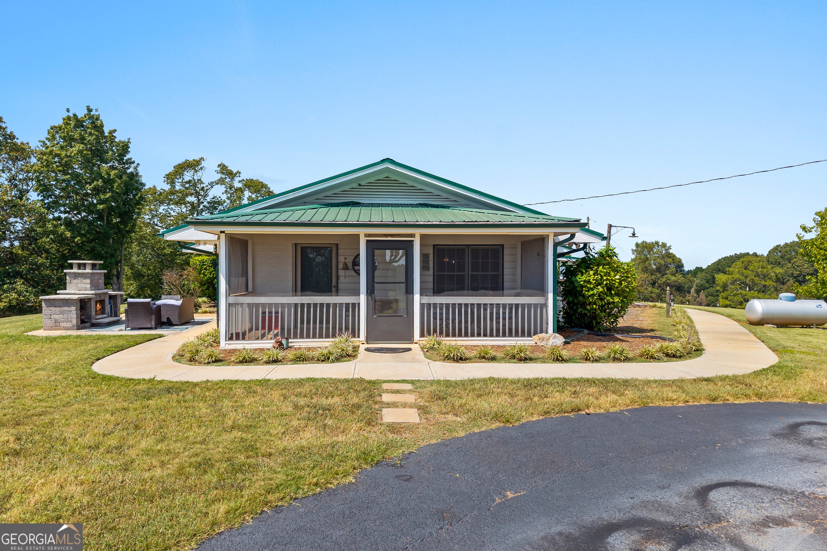 Commerce, Georgia, 30529, United States, 4 Bedrooms Bedrooms, ,3 BathroomsBathrooms,Residential,Active,1963280