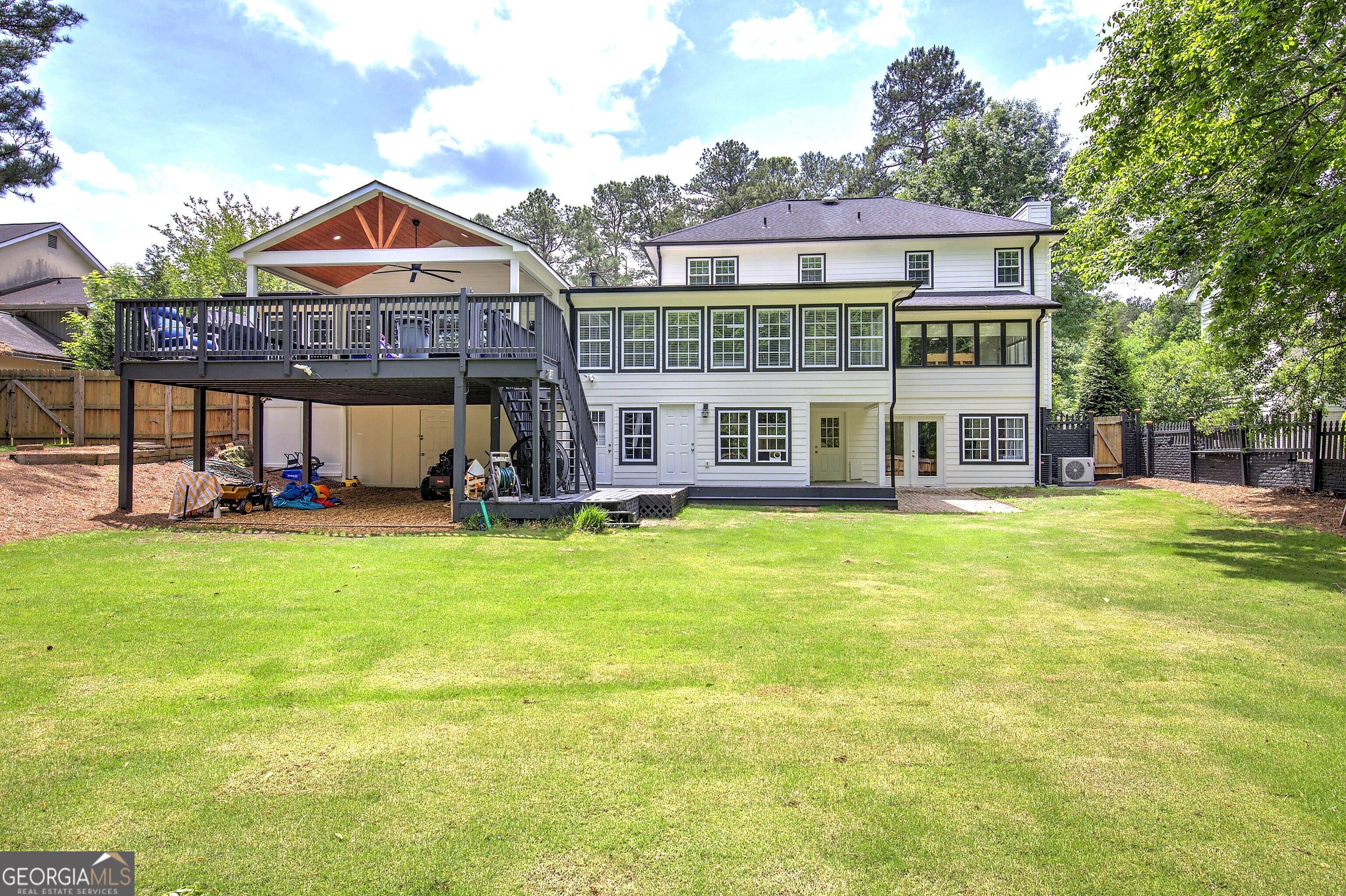 Marietta, Georgia, 30068, United States, 6 Bedrooms Bedrooms, ,5 BathroomsBathrooms,Residential,Active,2044581