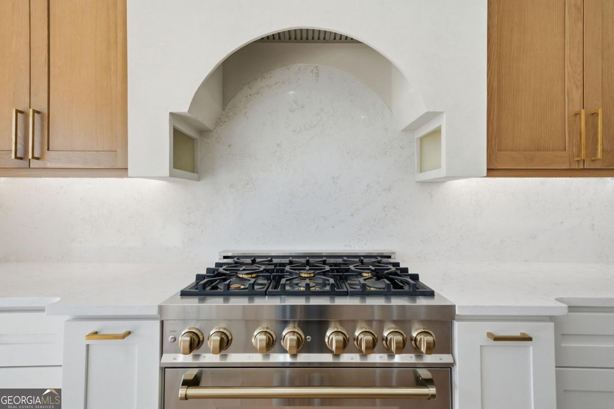 Canton, Georgia, 30115, United States, 5 Bedrooms Bedrooms, ,4 BathroomsBathrooms,Residential,Active,2002329