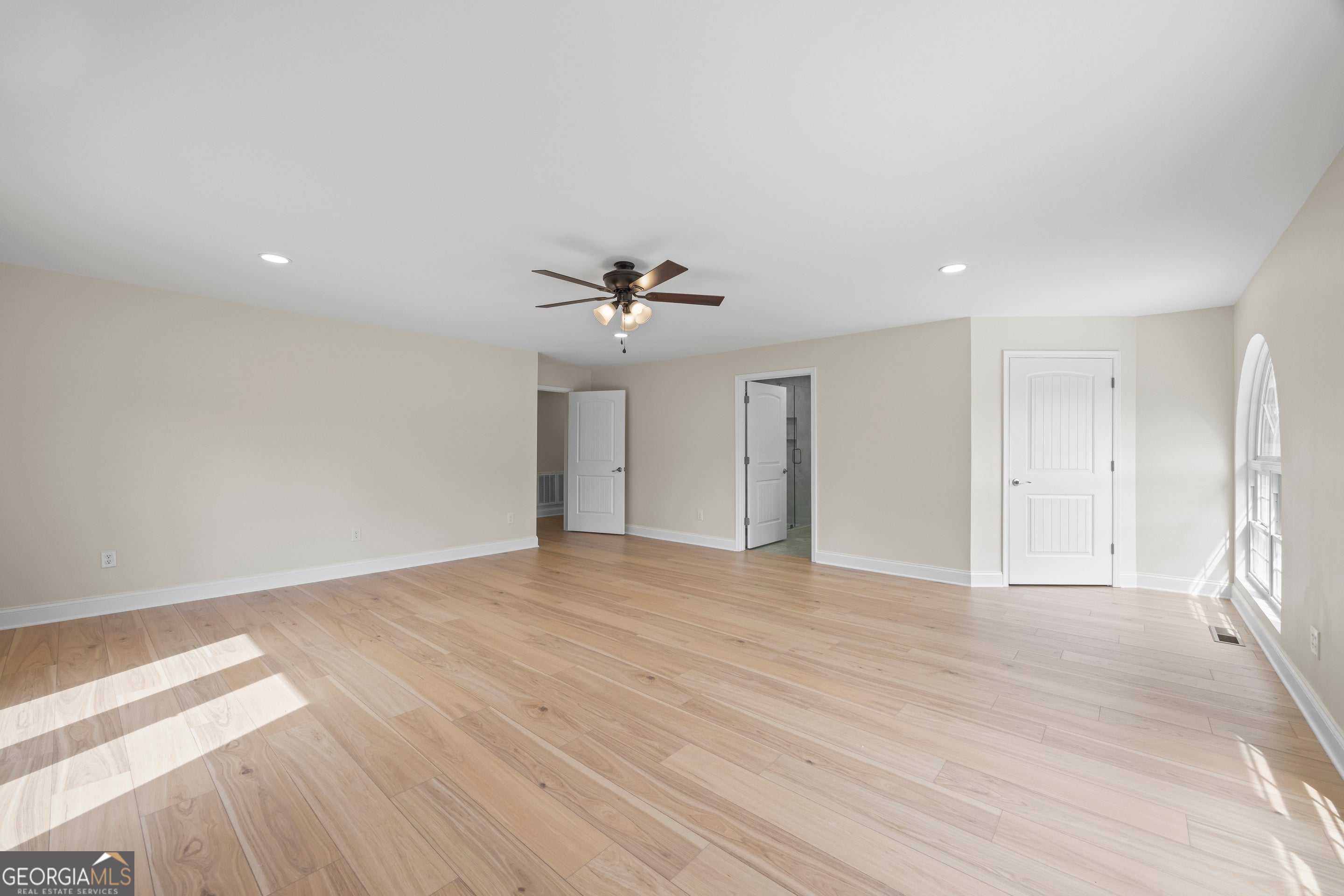 Martin, Georgia, 30557, United States, 6 Bedrooms Bedrooms, ,5 BathroomsBathrooms,Residential,Active,1964253