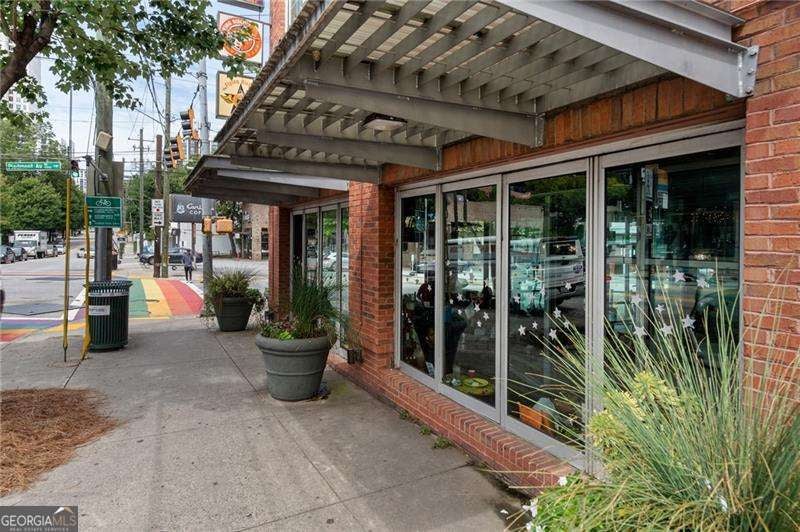 Atlanta, Georgia, 30309, United States, 3 Bedrooms Bedrooms, ,4 BathroomsBathrooms,Residential,Active,1987236