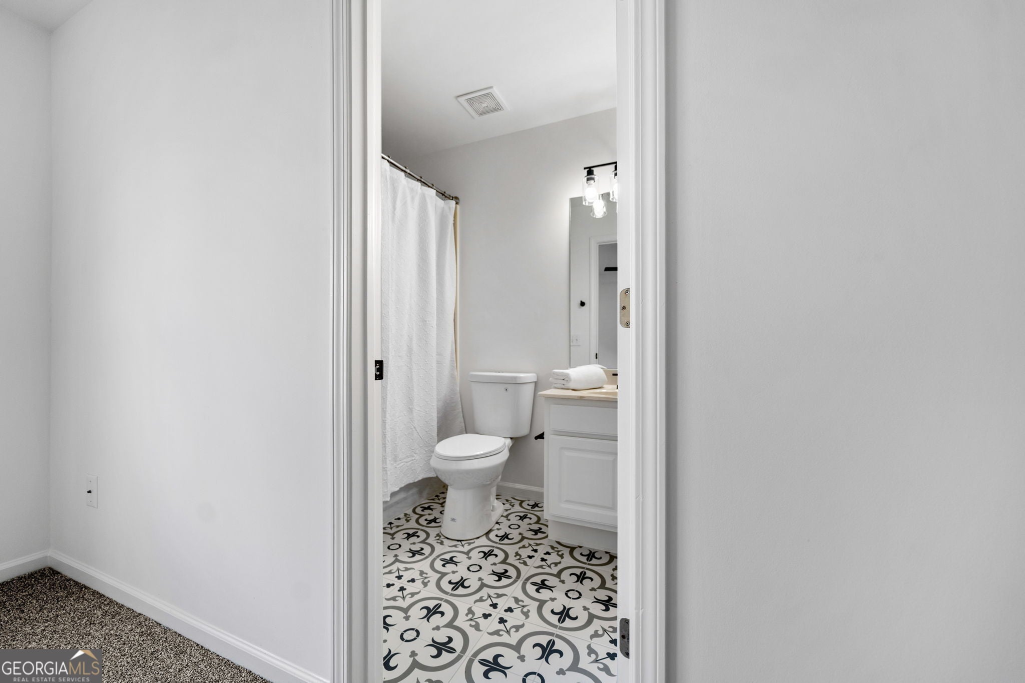 Canton, Georgia, 30114, United States, 5 Bedrooms Bedrooms, ,5 BathroomsBathrooms,Residential,Active,1823975