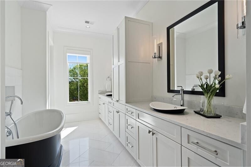 Johns Creek, Georgia, 30022, United States, ,6 BathroomsBathrooms,Residential,Active,1799393