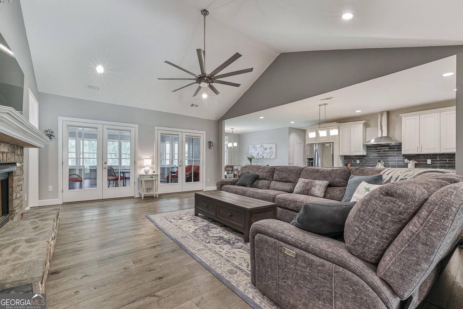 Ellijay, Georgia, 30540, United States, 4 Bedrooms Bedrooms, ,5 BathroomsBathrooms,Residential,Active,1913021