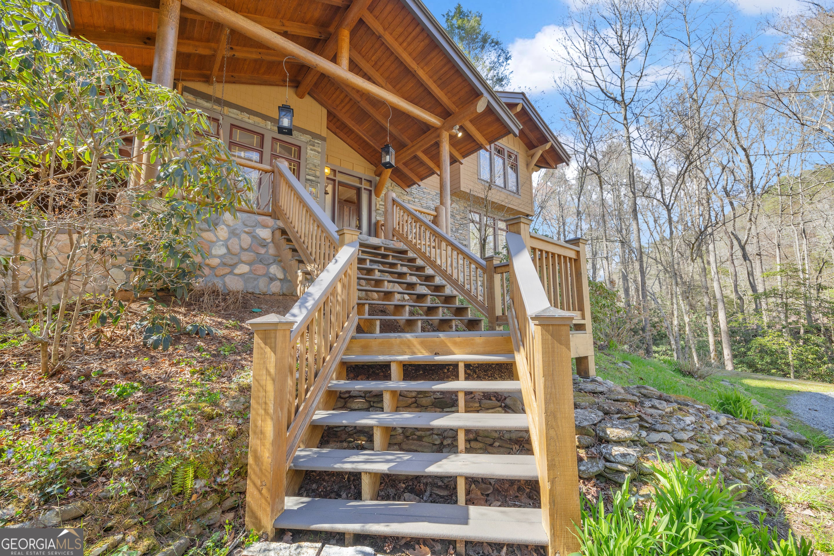 Cherry Log, Georgia, 30522, United States, 4 Bedrooms Bedrooms, ,5 BathroomsBathrooms,Residential,Active,2044142