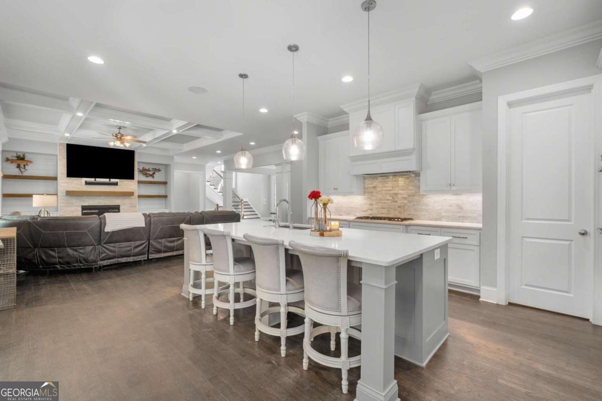 Flowery Branch, Georgia, 30542, United States, 5 Bedrooms Bedrooms, ,7 BathroomsBathrooms,Residential,Active,1941126
