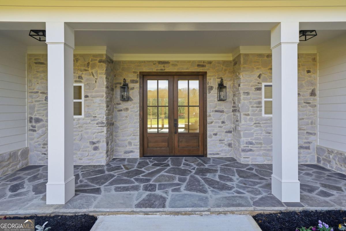 Canton, Georgia, 30115, United States, 5 Bedrooms Bedrooms, ,4 BathroomsBathrooms,Residential,Active,2002329