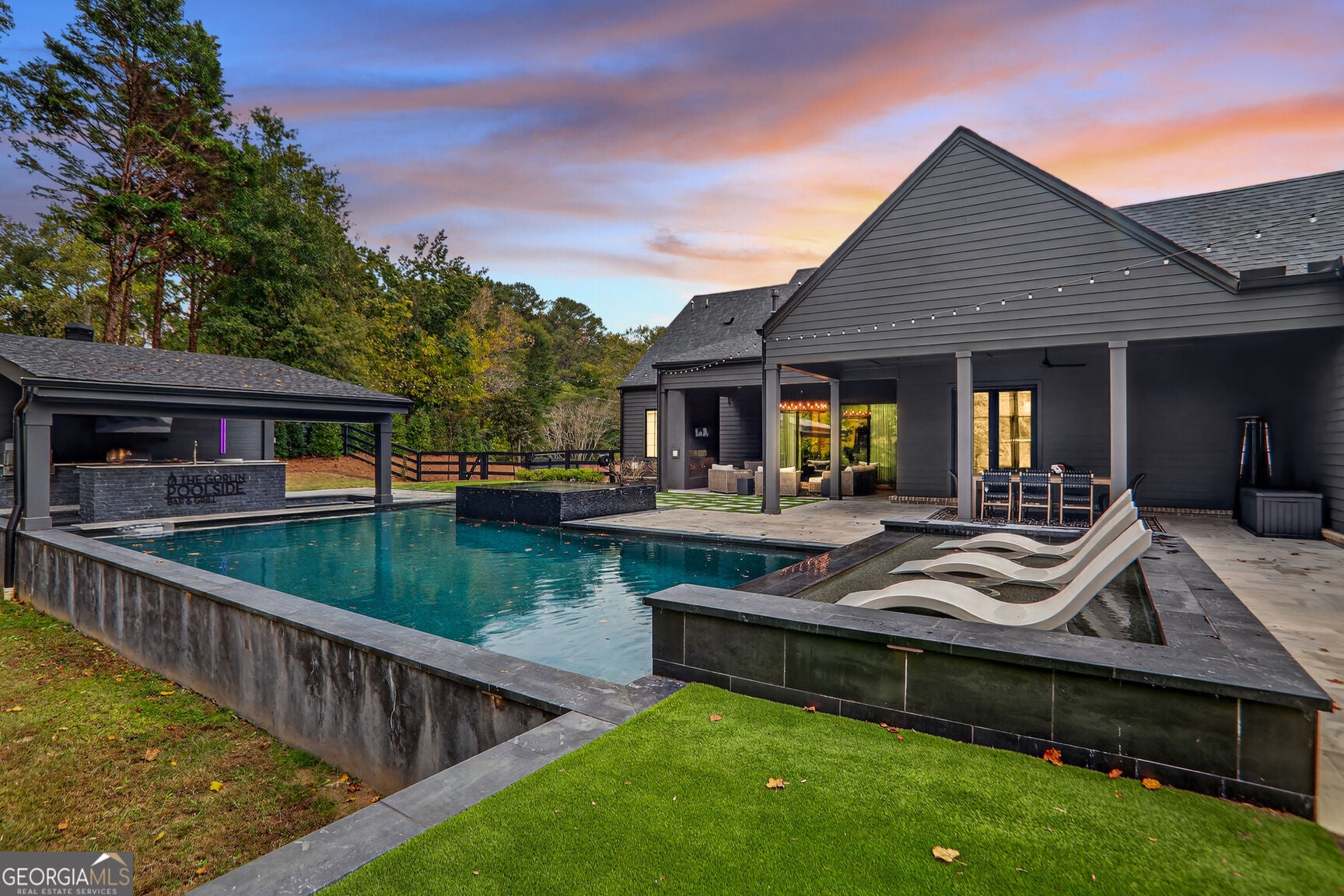 Canton, Georgia, 30115, United States, 4 Bedrooms Bedrooms, ,5 BathroomsBathrooms,Residential,Active,1968390