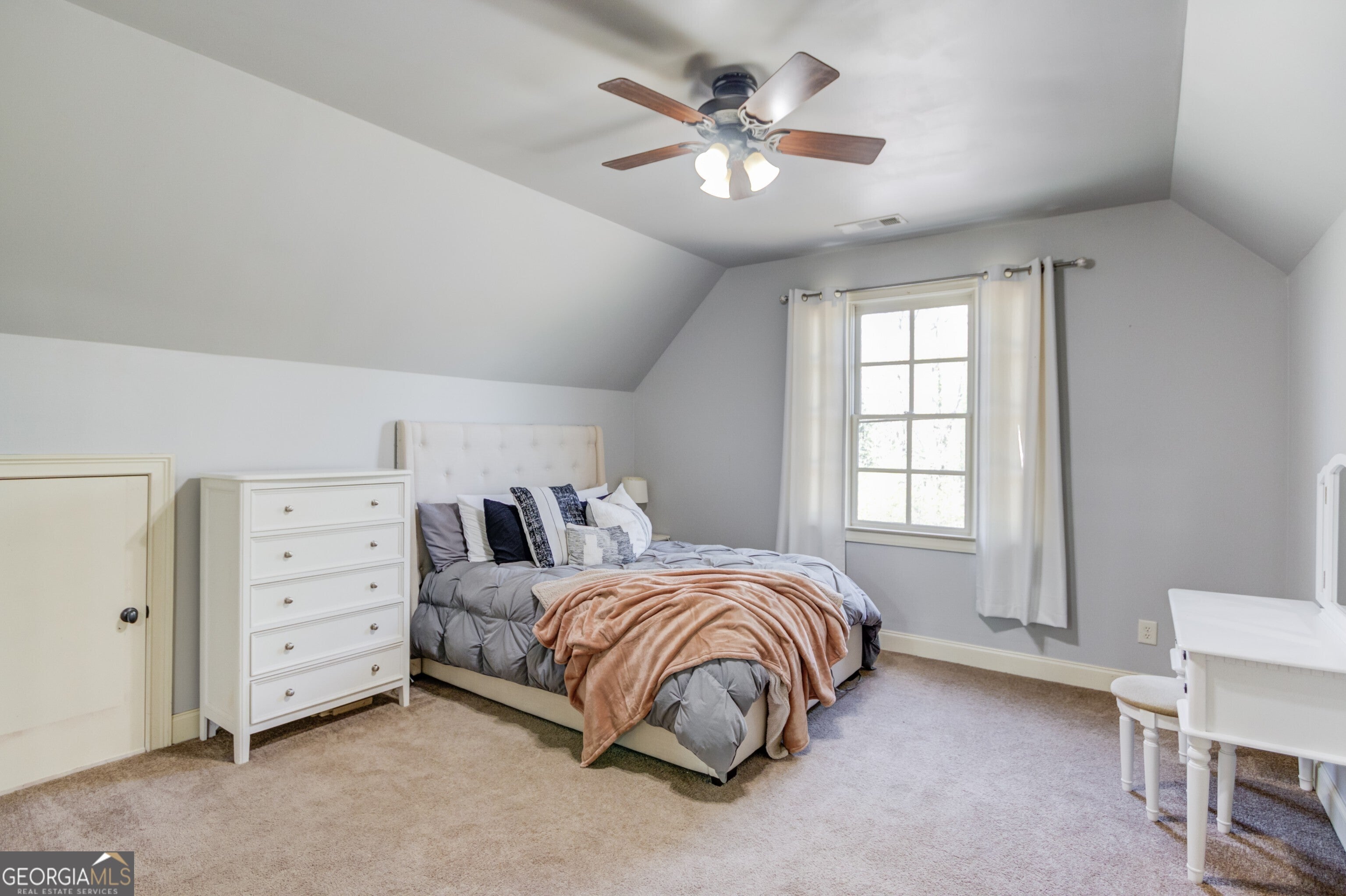 Cumming, Georgia, 30040, United States, 6 Bedrooms Bedrooms, ,7 BathroomsBathrooms,Residential,Active,1898201