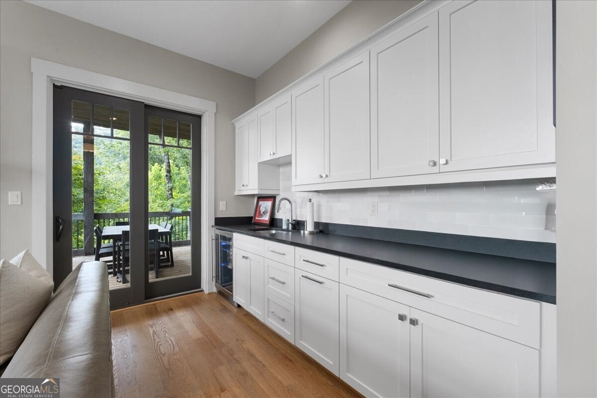 Ellijay, Georgia, 30540, United States, 5 Bedrooms Bedrooms, ,7 BathroomsBathrooms,Residential,Active,1952483