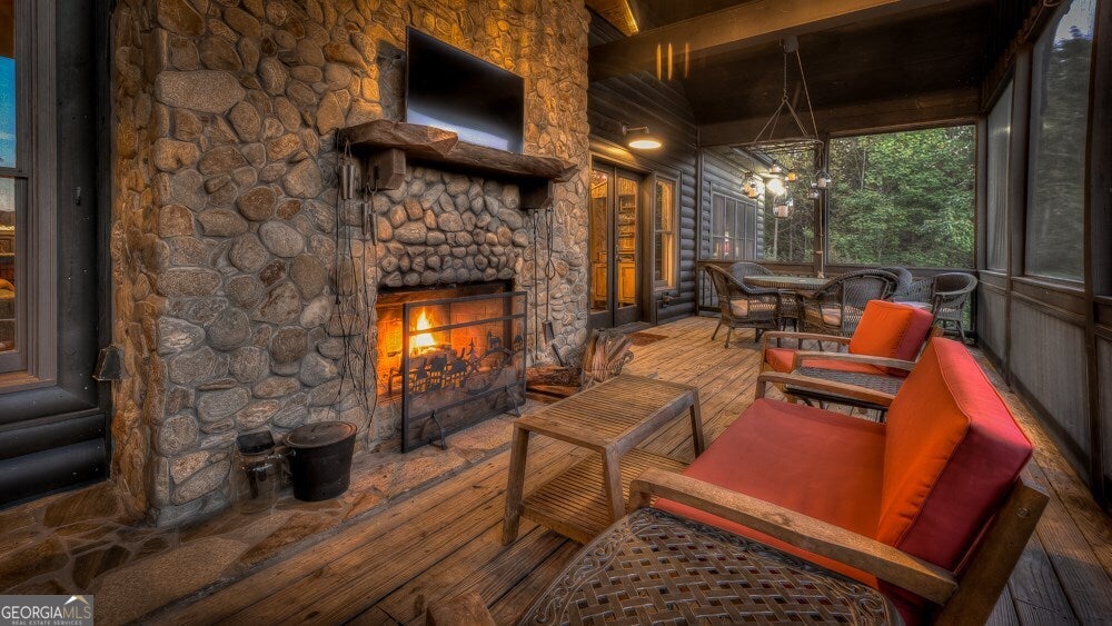 Ellijay, Georgia, 30536, United States, 6 Bedrooms Bedrooms, ,5 BathroomsBathrooms,Residential,Active,1936401