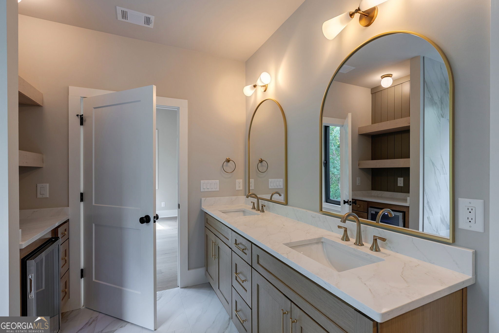 Cumming, Georgia, 30041, United States, 4 Bedrooms Bedrooms, ,4 BathroomsBathrooms,Residential,Active,1945468