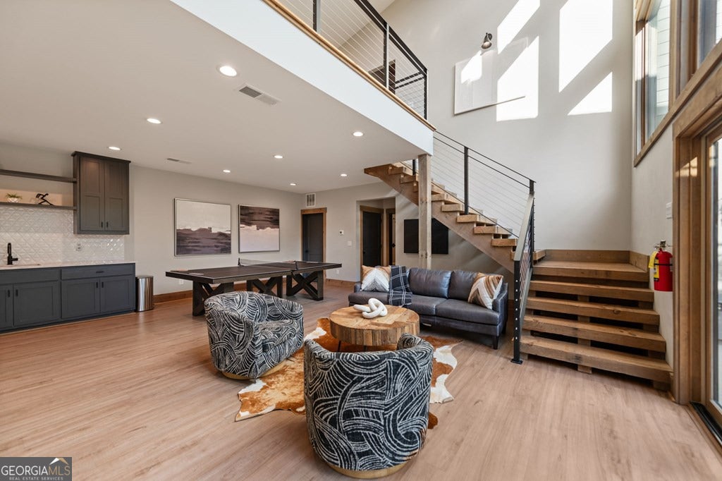 Ellijay, Georgia, 30540, United States, 5 Bedrooms Bedrooms, ,6 BathroomsBathrooms,Residential,Active,1919053