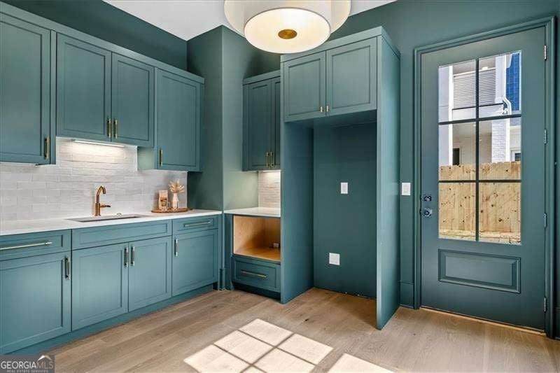 Atlanta, Georgia, 30309, United States, ,5 BathroomsBathrooms,Residential,Active,1869107