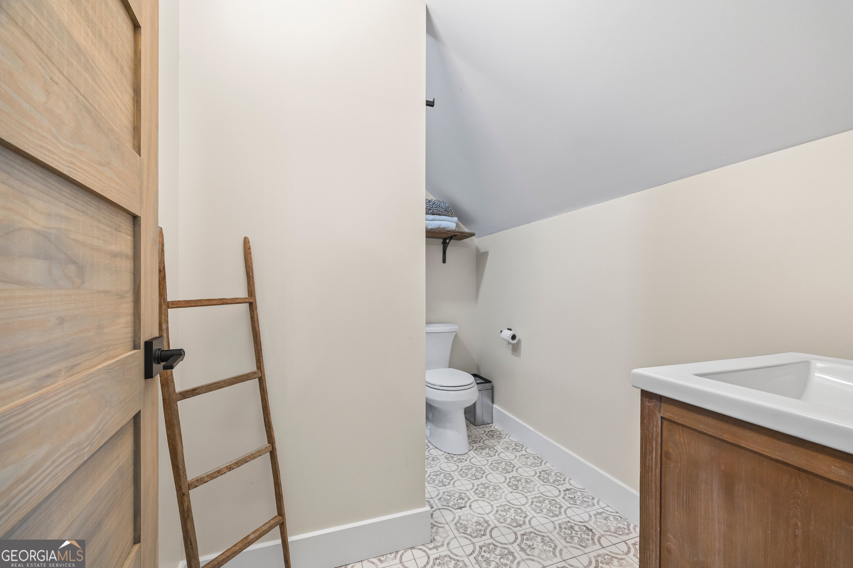 Hartwell, Georgia, 30643, United States, 6 Bedrooms Bedrooms, ,6 BathroomsBathrooms,Residential,Active,2011216