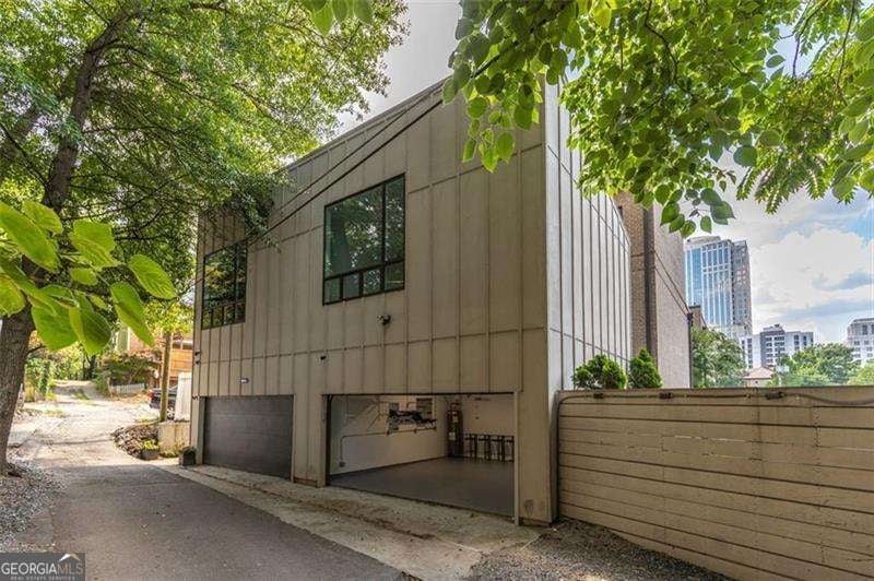 Atlanta, Georgia, 30309, United States, 3 Bedrooms Bedrooms, ,4 BathroomsBathrooms,Residential,Active,1987236