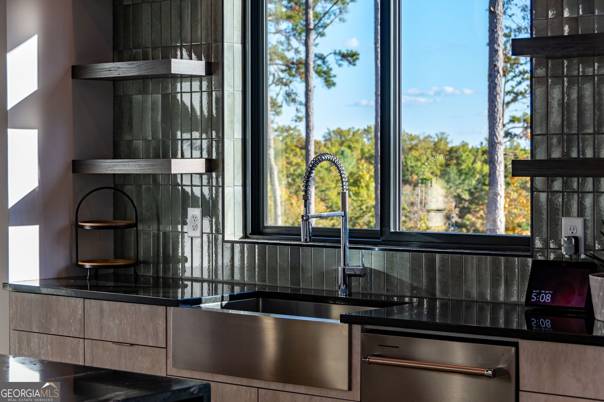 Ellijay, Georgia, 30540, United States, 4 Bedrooms Bedrooms, ,3 BathroomsBathrooms,Residential,Active,1986866