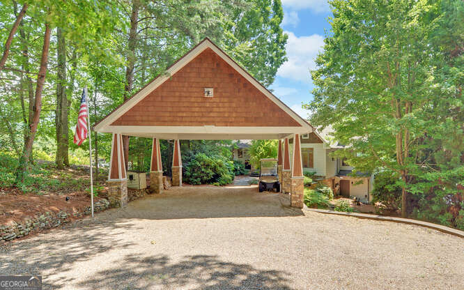 Hiawassee, Georgia, 30546, United States, 4 Bedrooms Bedrooms, ,3 BathroomsBathrooms,Residential,Active,1863272