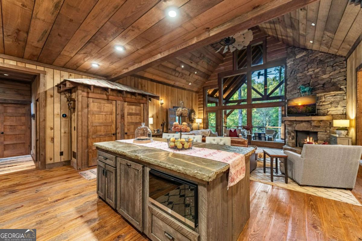 Blue Ridge, Georgia, 30513, United States, 3 Bedrooms Bedrooms, ,5 BathroomsBathrooms,Residential,Active,1973533