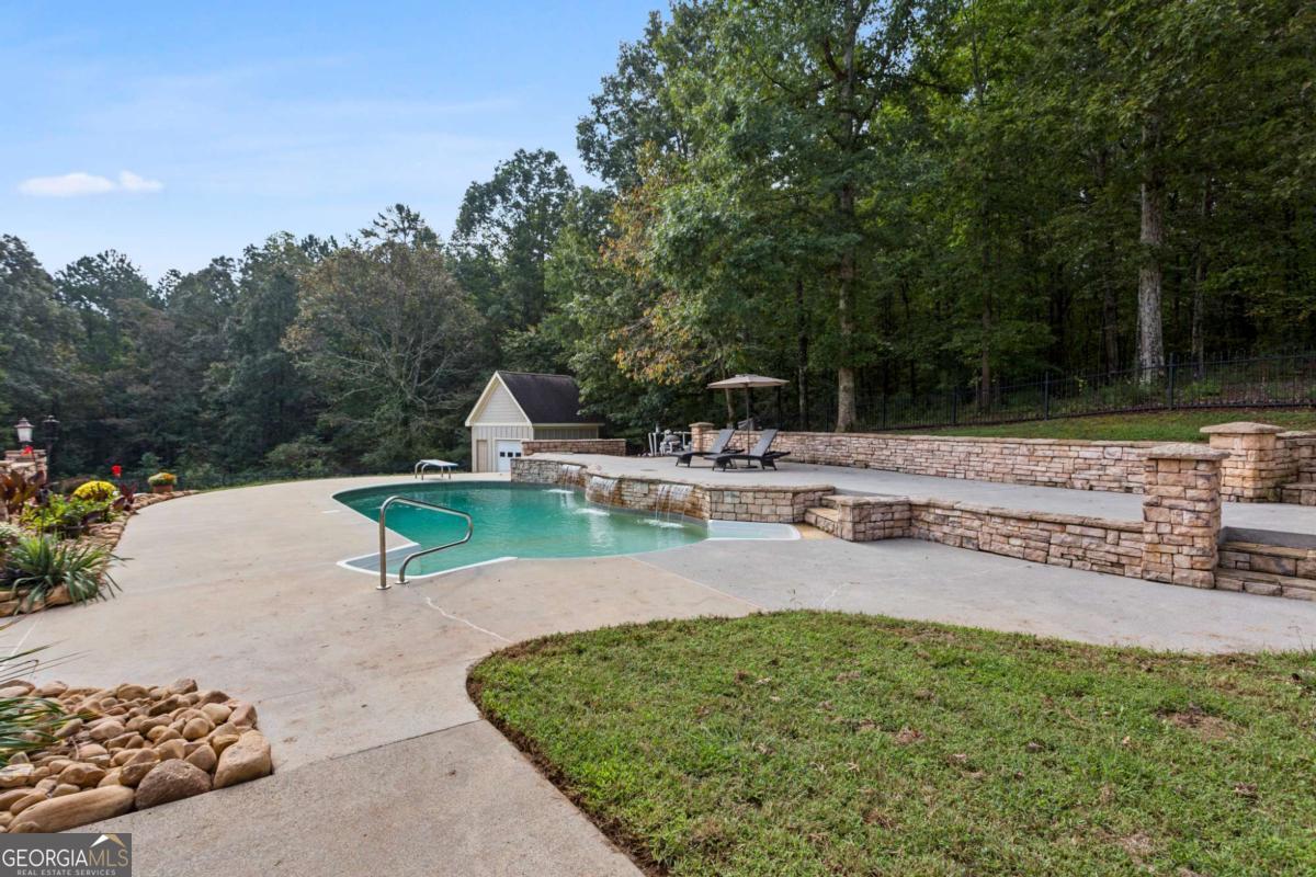 Taylorsville, Georgia, 30178, United States, 5 Bedrooms Bedrooms, ,6 BathroomsBathrooms,Residential,Active,1952987