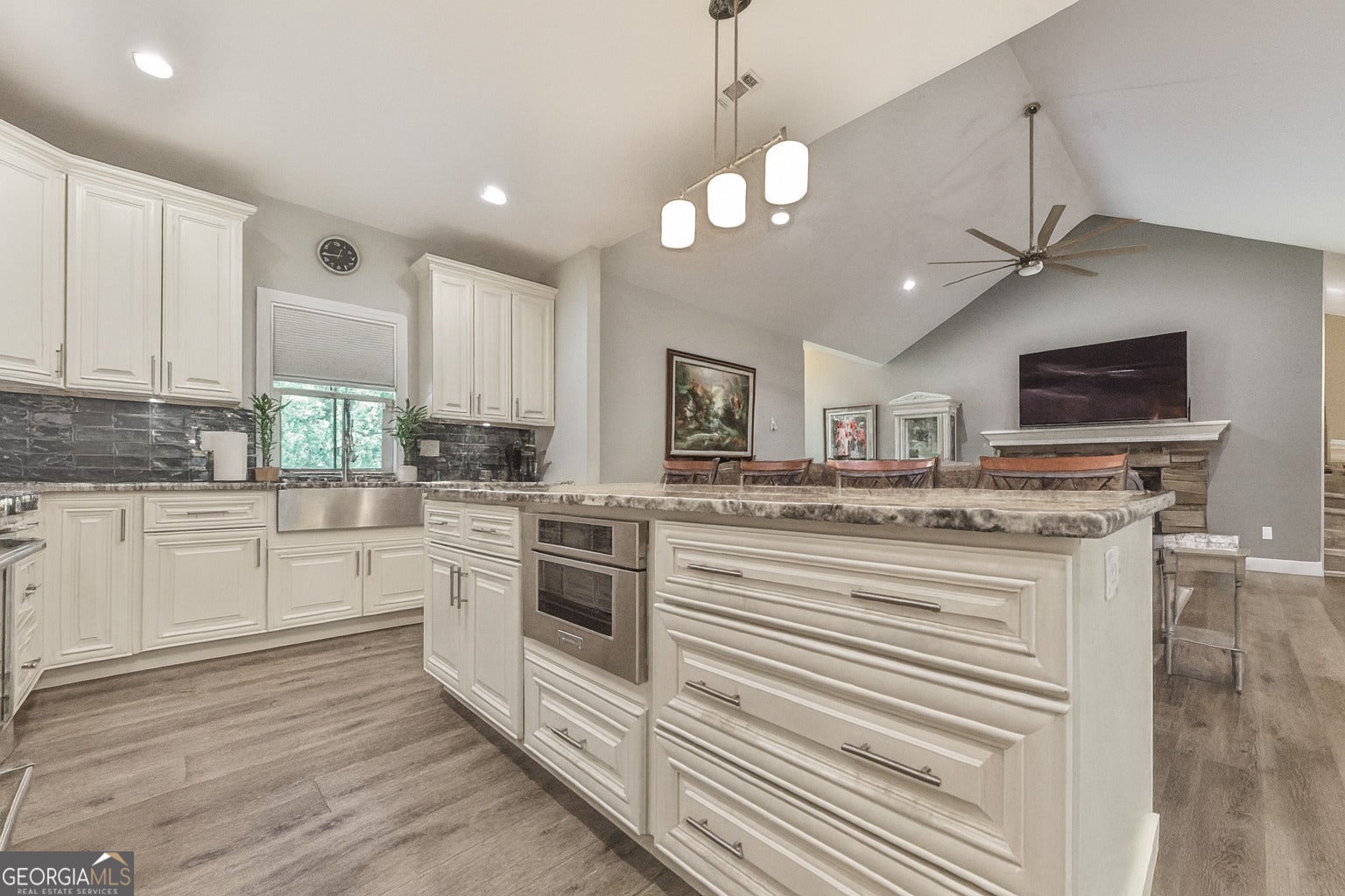 Ellijay, Georgia, 30540, United States, 4 Bedrooms Bedrooms, ,5 BathroomsBathrooms,Residential,Active,1913021