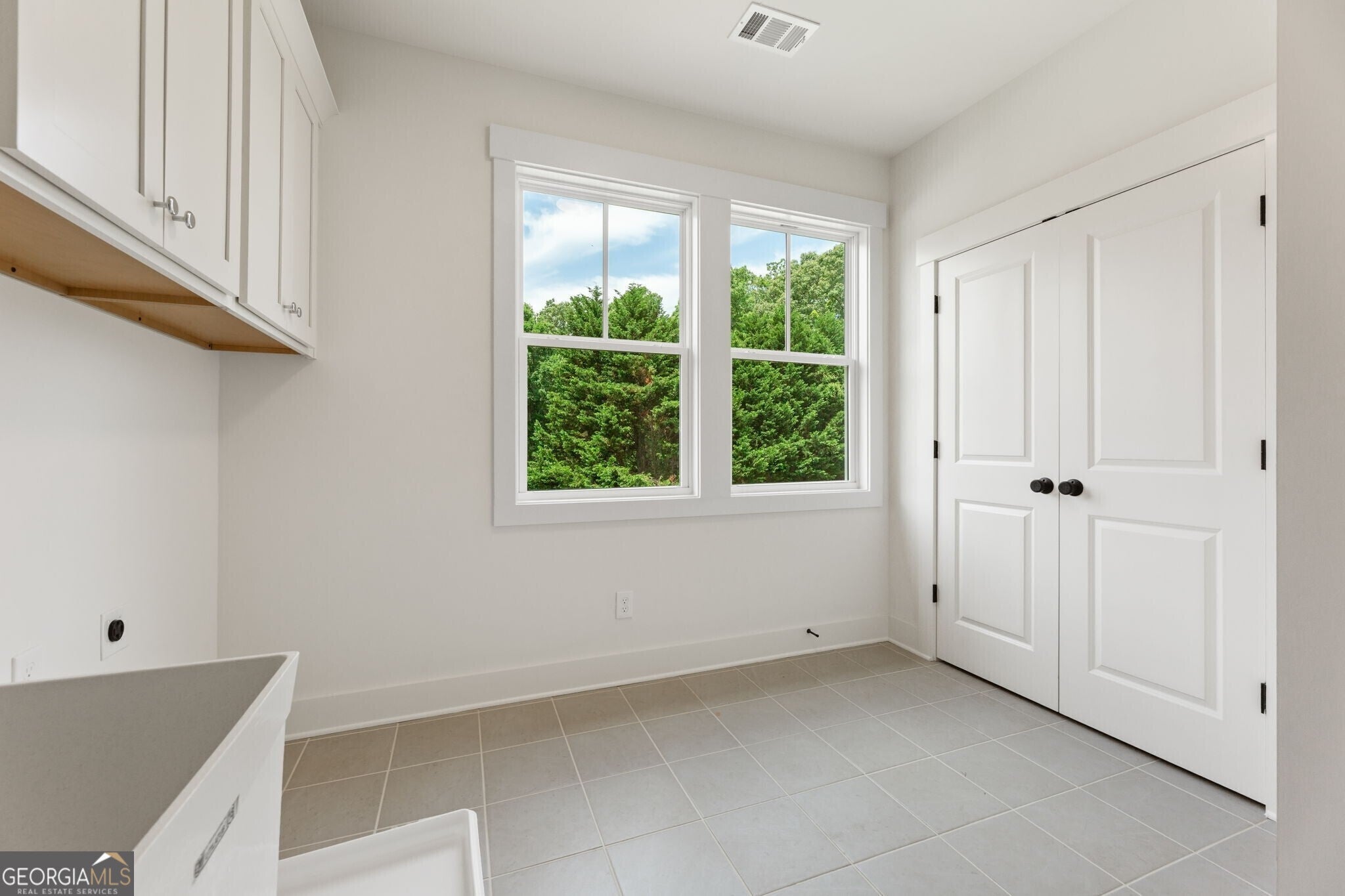 Gainesville, Georgia, 30506, United States, 4 Bedrooms Bedrooms, ,4 BathroomsBathrooms,Residential,Active,1993929