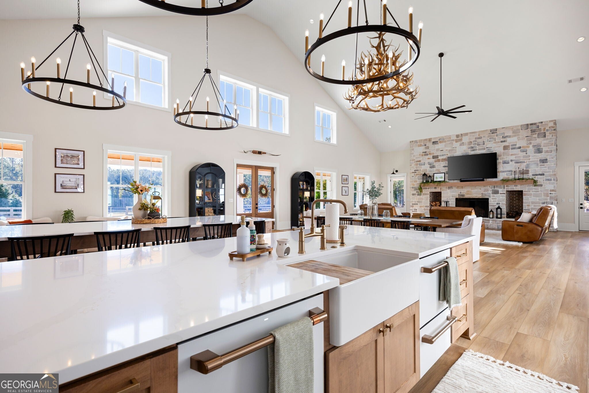 Rydal, Georgia, 30171, United States, 5 Bedrooms Bedrooms, ,5 BathroomsBathrooms,Residential,Active,1987251