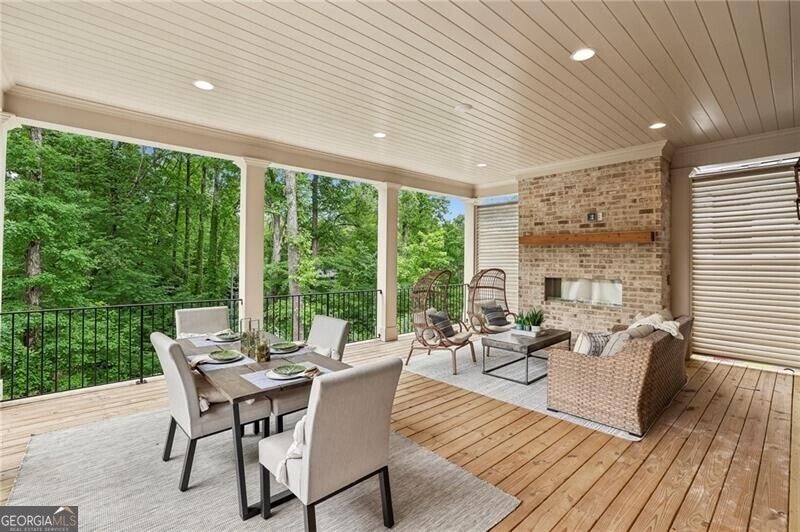 Alpharetta, Georgia, 30009, United States, 3 Bedrooms Bedrooms, ,4 BathroomsBathrooms,Residential,Active,1946539