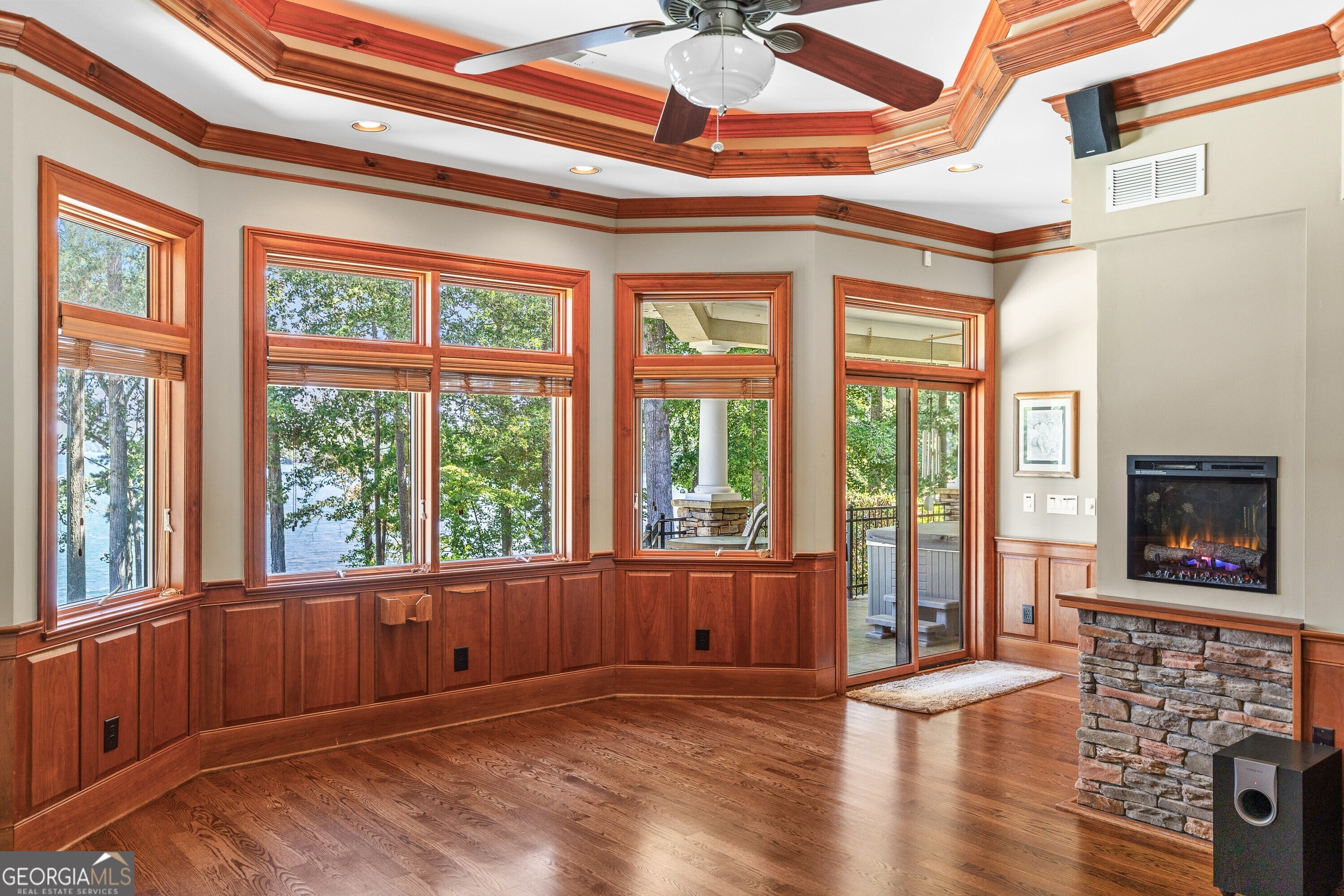 Flowery Branch, Georgia, 30542, United States, 4 Bedrooms Bedrooms, ,8 BathroomsBathrooms,Residential,Active,1929469