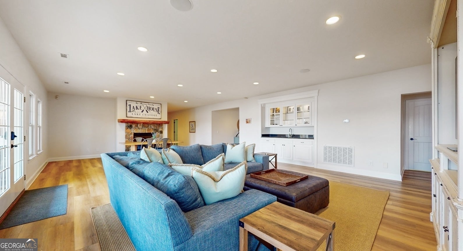 Hiawassee, Georgia, 30546, United States, 8 Bedrooms Bedrooms, ,6 BathroomsBathrooms,Residential,Active,1821963