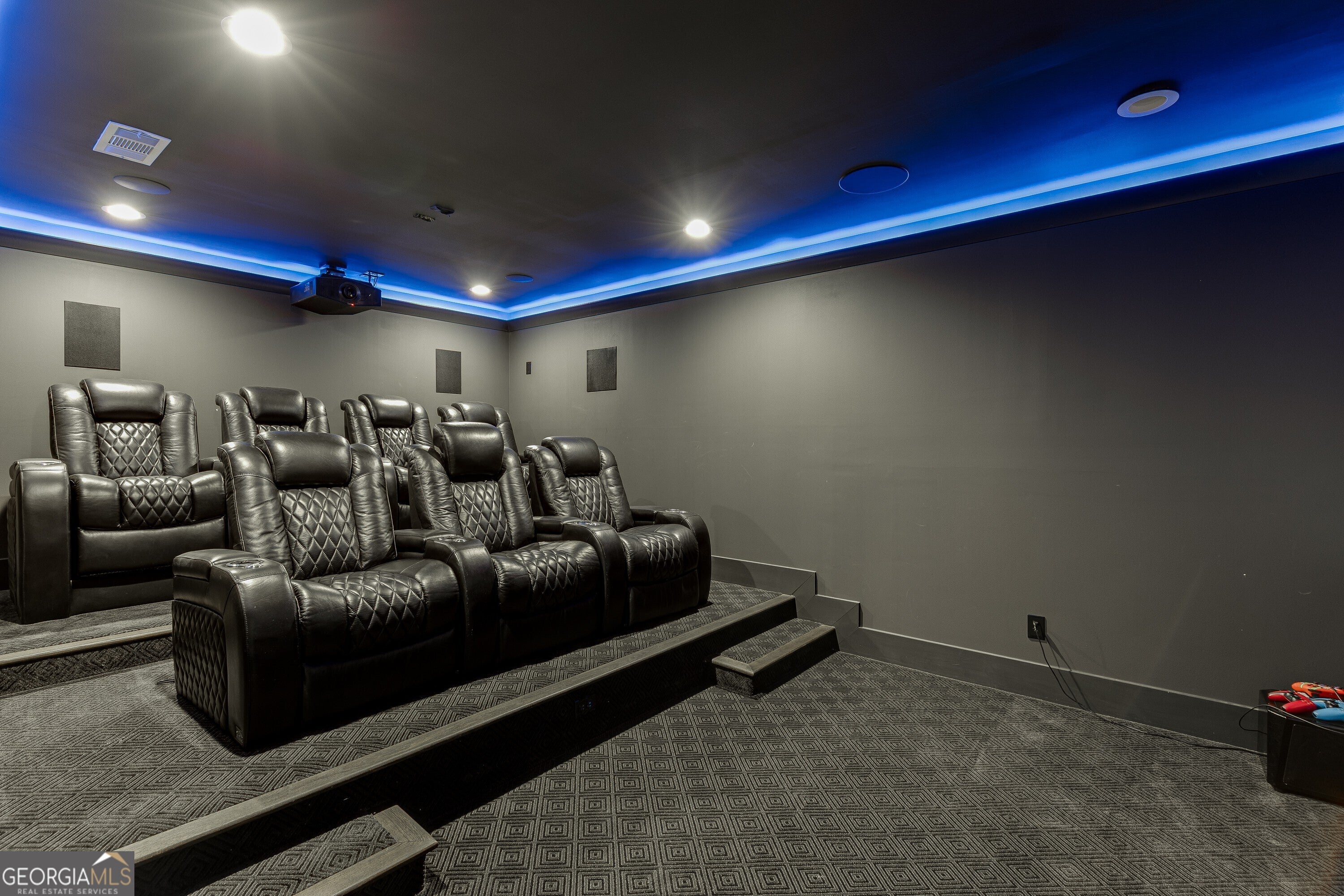 Flowery Branch, Georgia, 30542, United States, 4 Bedrooms Bedrooms, ,6 BathroomsBathrooms,Residential,Active,1999906